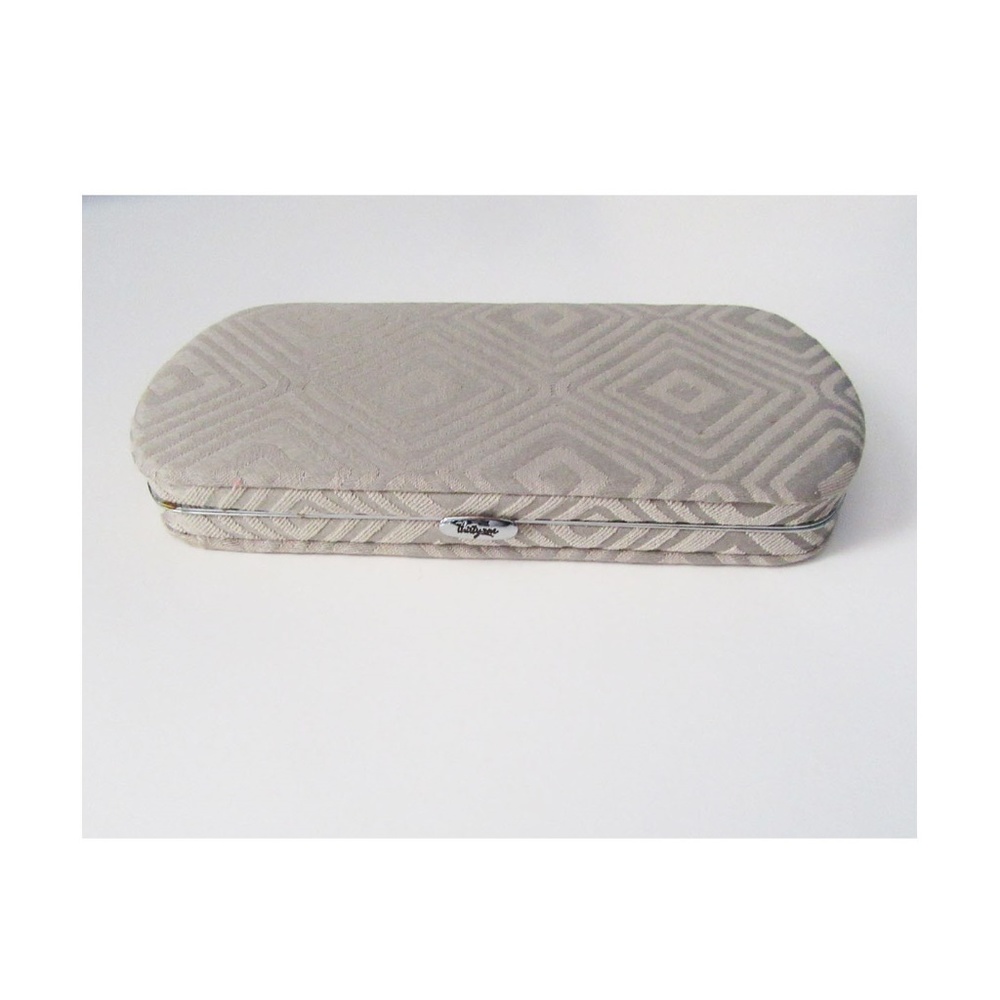 Defective Thirty One Hard Case Wallet